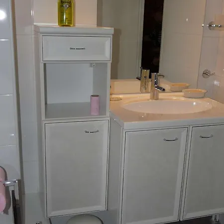 Avec Loggia, Terrasse&parking Privé En Centre-ville, Proche - Fr-1-328-99 Apartamento